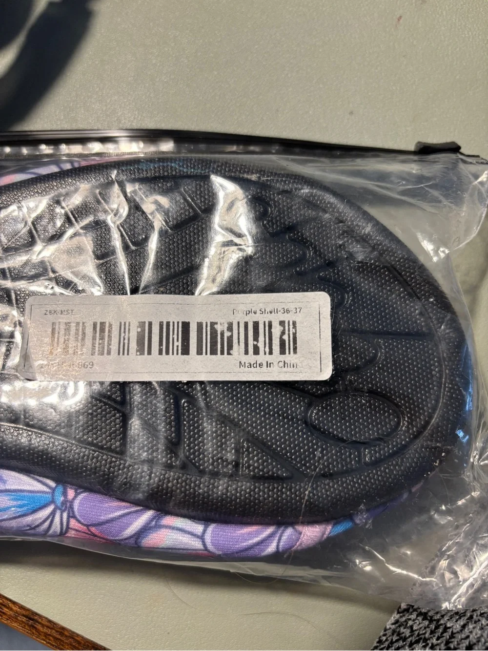 NEW Kids 4.5-5 Water Shoes Purple Pink Blue Shell Print Aqua Socks